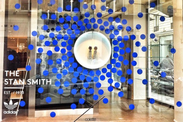 Colette-x-Stan-Smith-windows-by-Studio-XAG-Paris-France (Medium)